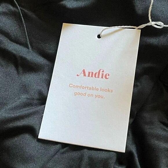 Andie The Santorini
One Piece Bathing Suit
Black Adjustable Straps SZ  LT # 1444 - Picture 12 of 14